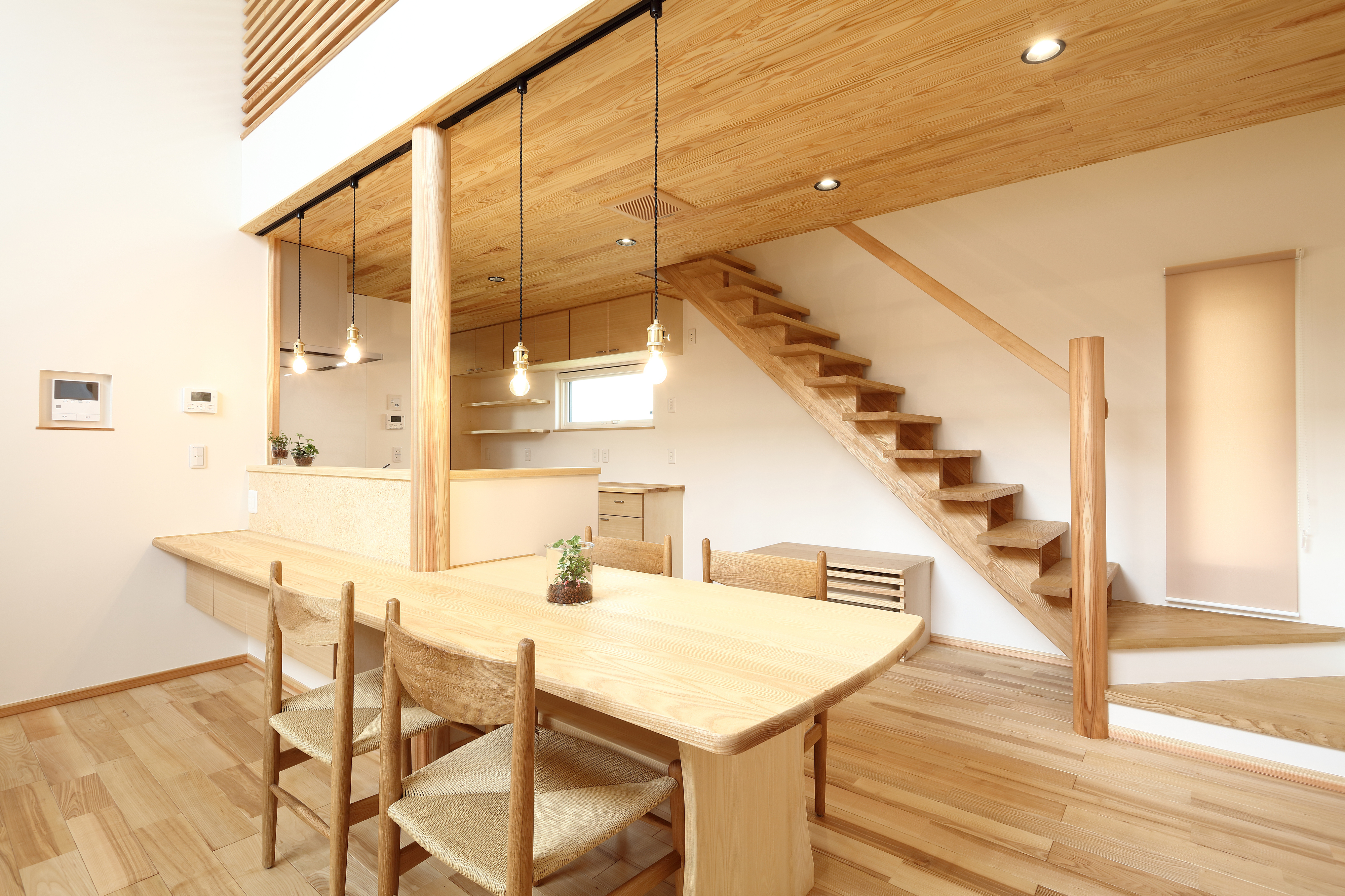 お引渡し・アフター：独立したアフター部門が継続サポート。