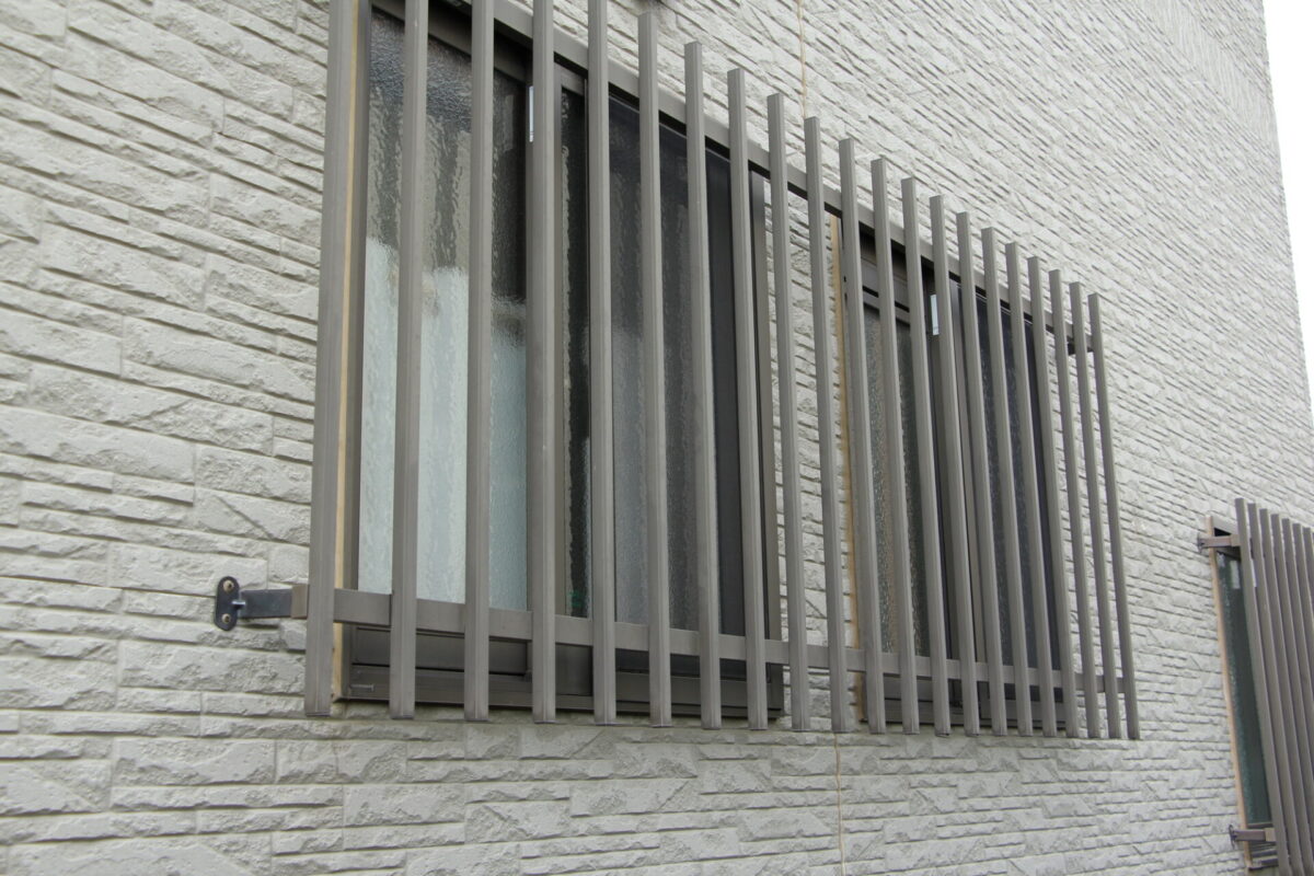【一戸建てにおすすめ】窓の防犯対策・防犯グッズ｜とちぎリフォーム
