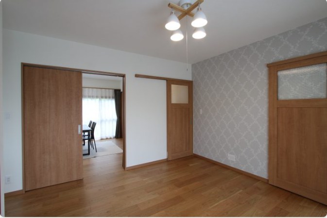 バリアフリーを見据えて段差を解消した施工事例