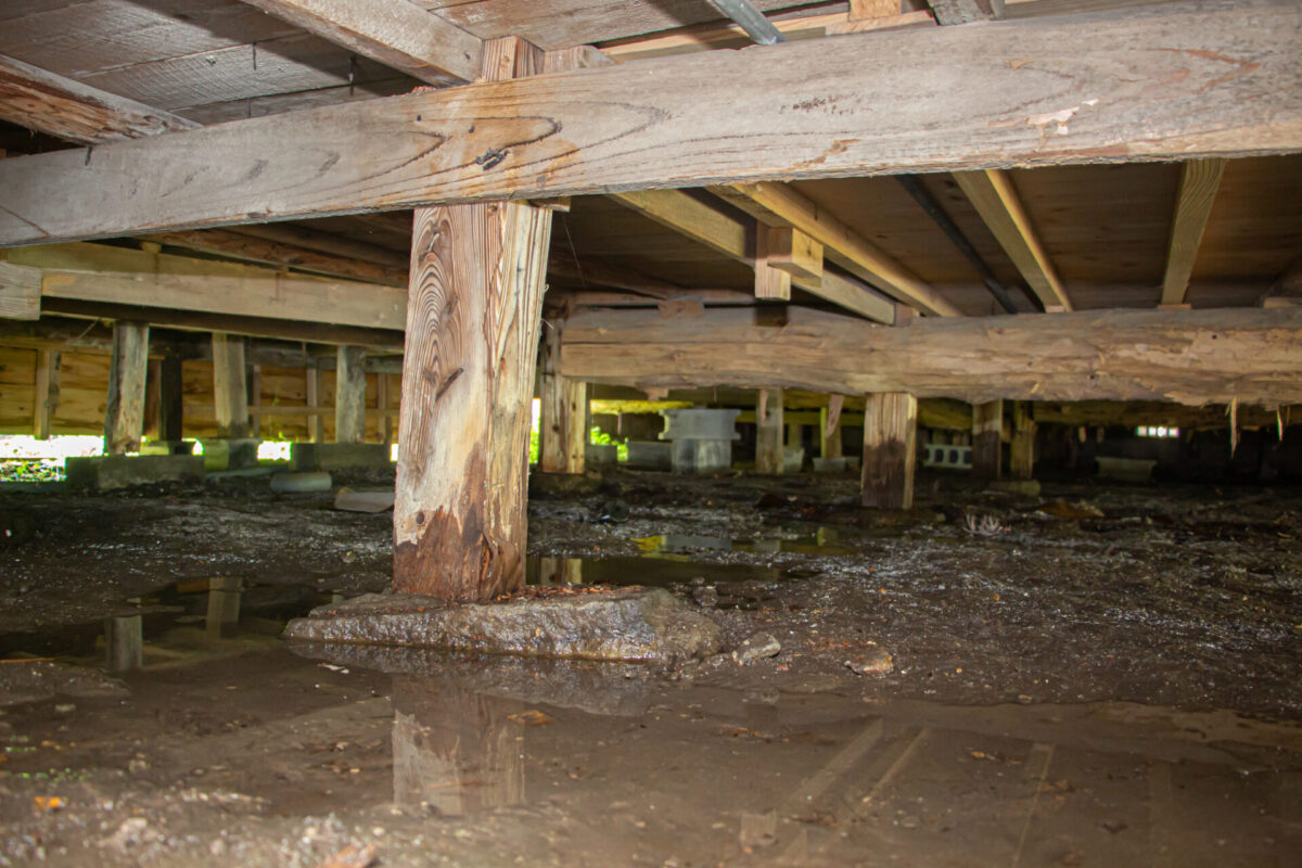 家の傾きの直し方は?工法や傾きが起こる原因、直さないことで起こるリスクを解説|とちぎリフォーム